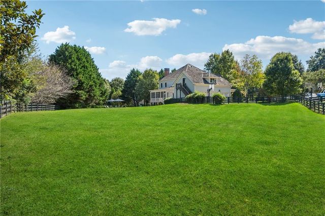 115 Ariel Court, Roswell, GA 30075