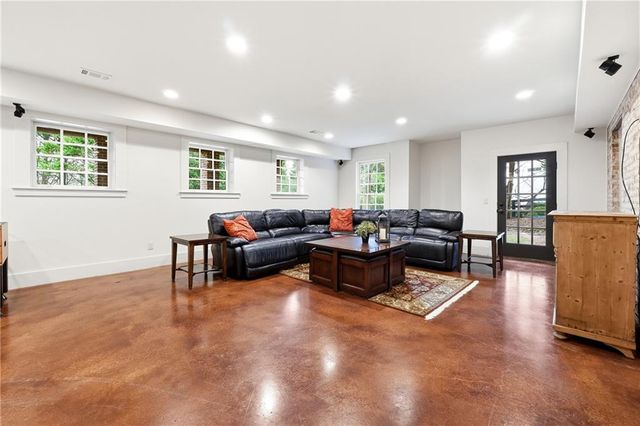 115 Ariel Court, Roswell, GA 30075