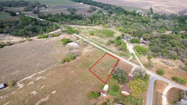 515 Dry Hollow, La Vernia, TX 78121