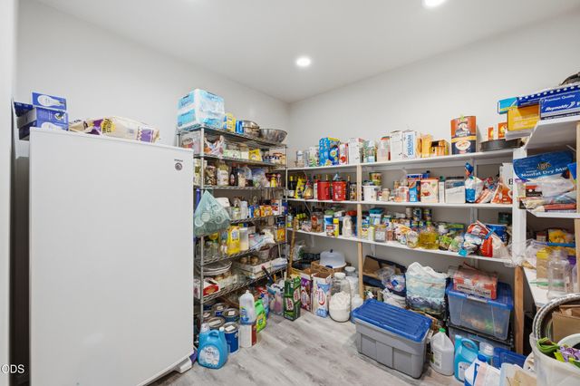 16760 Pine Place, La Pine, OR 97739