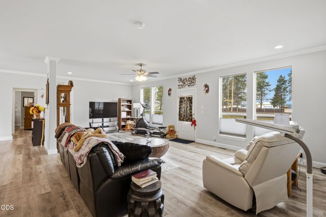 16760 Pine Place, La Pine, OR 97739