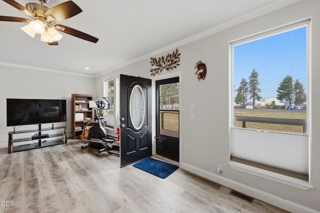 16760 Pine Place, La Pine, OR 97739