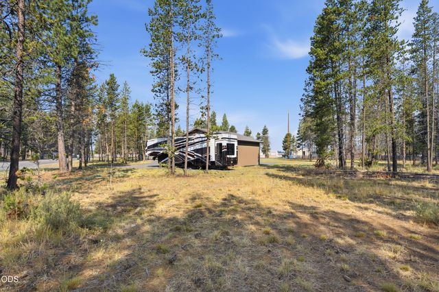 16760 Pine Place, La Pine, OR 97739