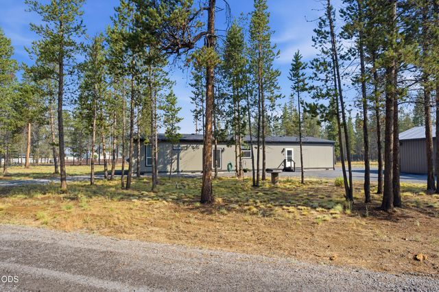 16760 Pine Place, La Pine, OR 97739