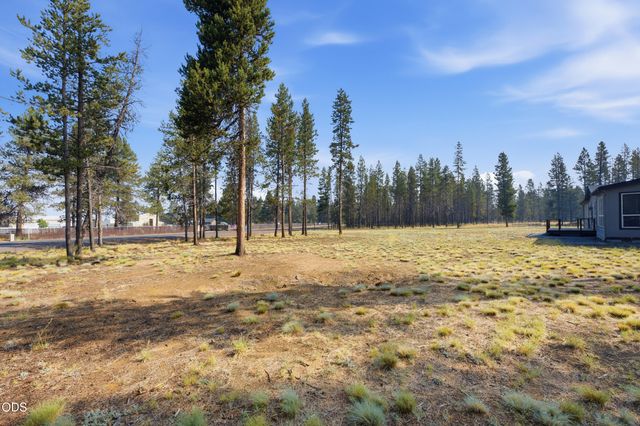 16760 Pine Place, La Pine, OR 97739
