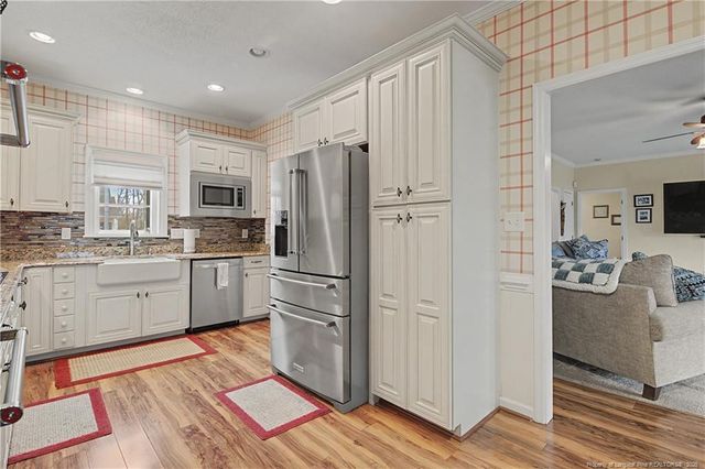 8406 Umstead Road, Fayetteville, NC 28304