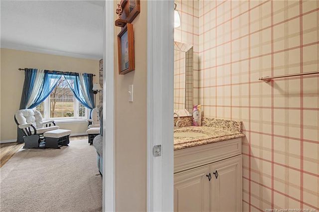 8406 Umstead Road, Fayetteville, NC 28304