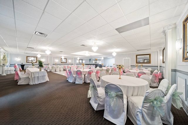 6155 W FULLERTON Avenue, Chicago, IL 60639