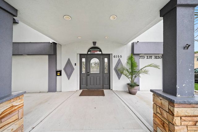 6155 W FULLERTON Avenue, Chicago, IL 60639