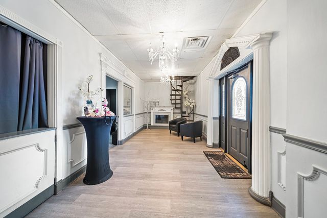 6155 W FULLERTON Avenue, Chicago, IL 60639