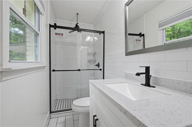 405 W Barbara Lane, Carrollton, GA 30117