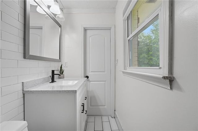 405 W Barbara Lane, Carrollton, GA 30117