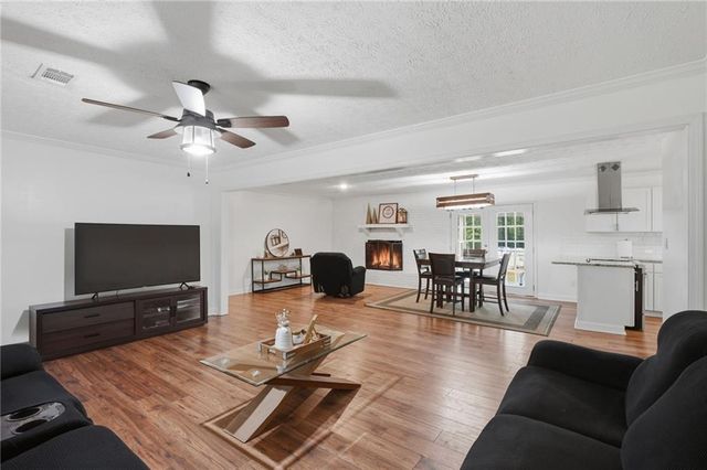 405 W Barbara Lane, Carrollton, GA 30117