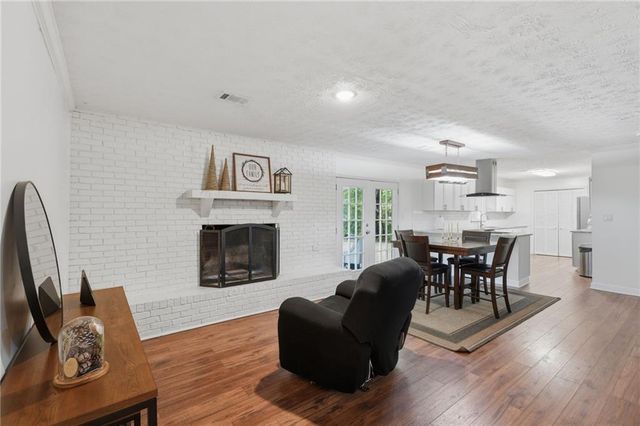405 W Barbara Lane, Carrollton, GA 30117