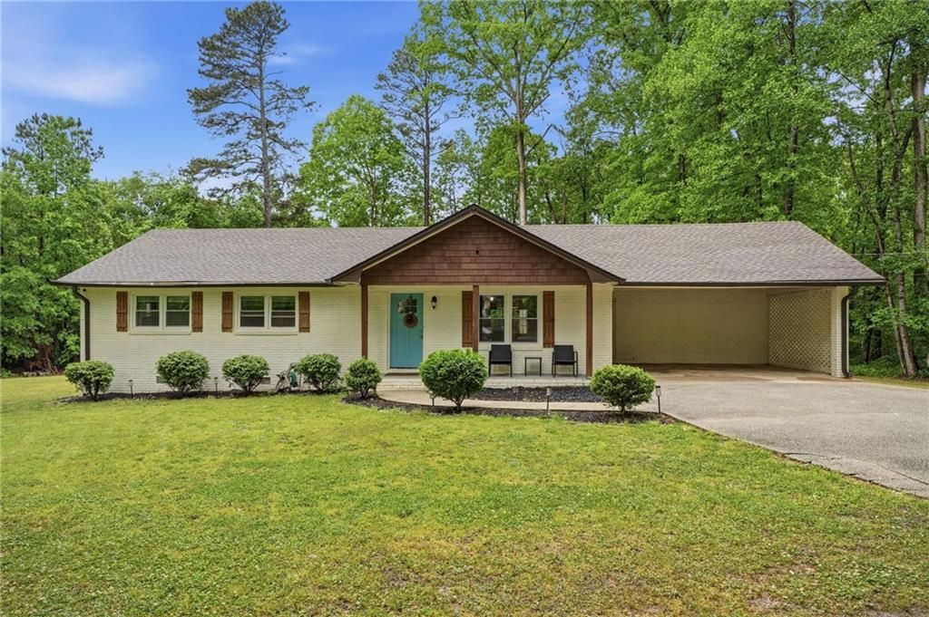 405 W Barbara Lane, Carrollton, GA 30117