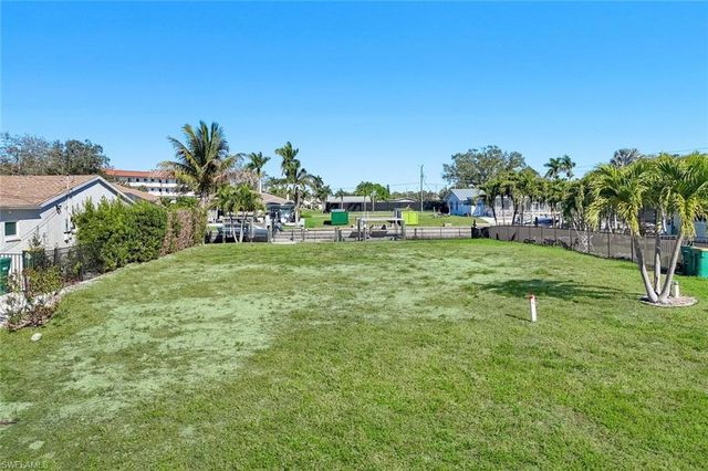 207 6th ST, Bonita Springs, FL 34134