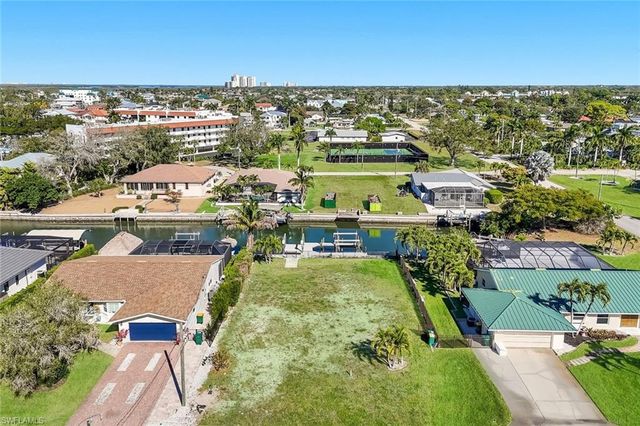 207 6th ST, Bonita Springs, FL 34134