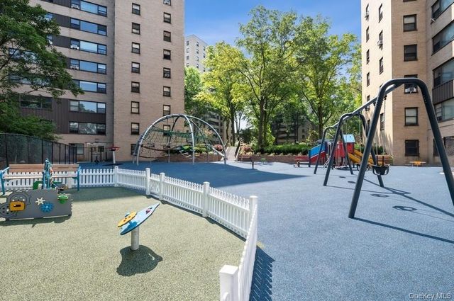 1 Fordham Hill Oval 1E, Bronx, NY 10468