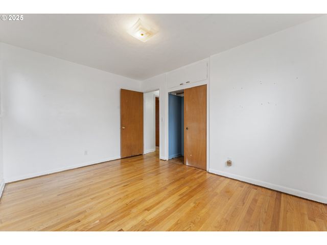 5710 N HOUGHTON St, Portland, OR 97203