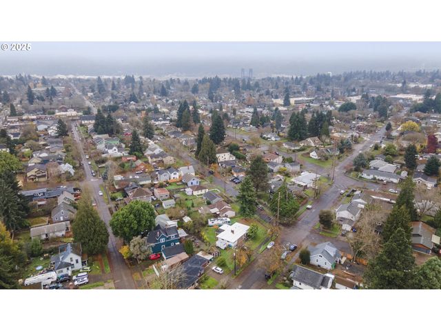 5710 N HOUGHTON St, Portland, OR 97203