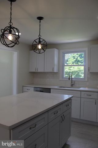 412 ROBERTA AVE, Darby, PA 19023