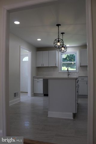 412 ROBERTA AVE, Darby, PA 19023