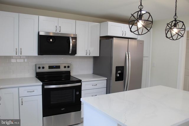 412 ROBERTA AVE, Darby, PA 19023
