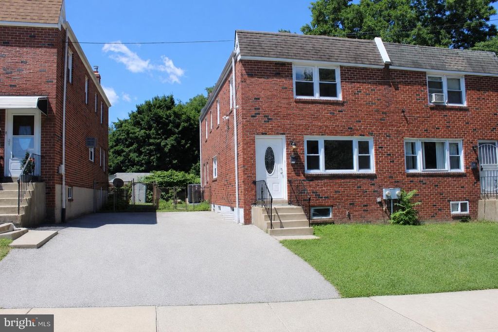 412 ROBERTA AVE, Darby, PA 19023