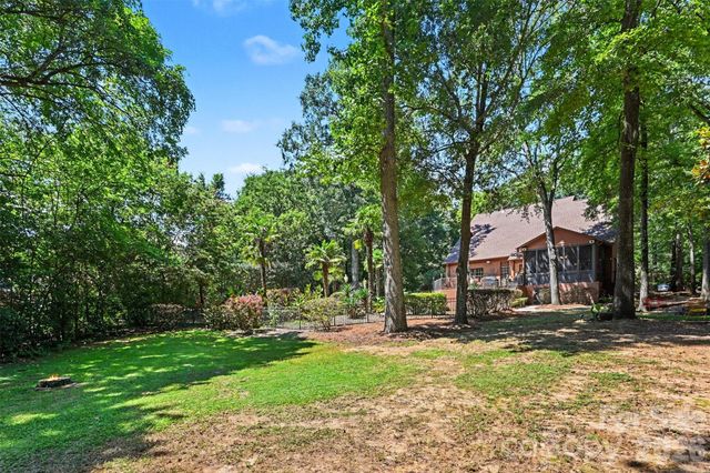 5625 Weddington Road, Concord, NC 28027