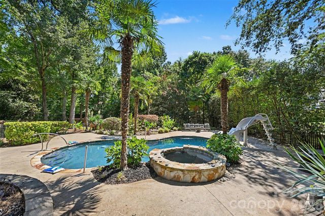 5625 Weddington Road, Concord, NC 28027