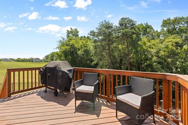 18568 Mainsail Court, Lancaster, SC 29720