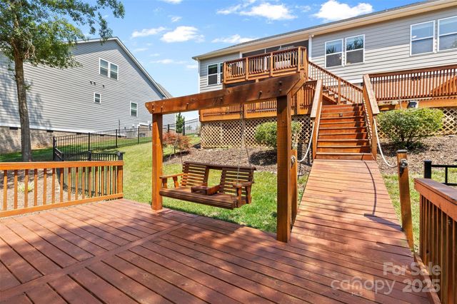 18568 Mainsail Court, Lancaster, SC 29720