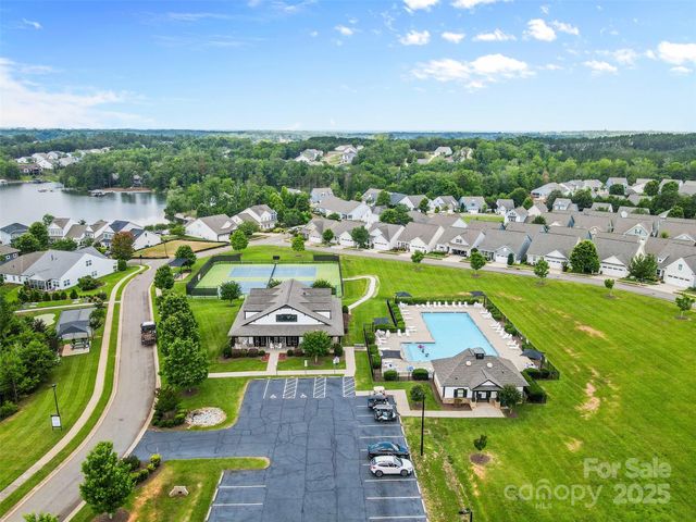 18568 Mainsail Court, Lancaster, SC 29720