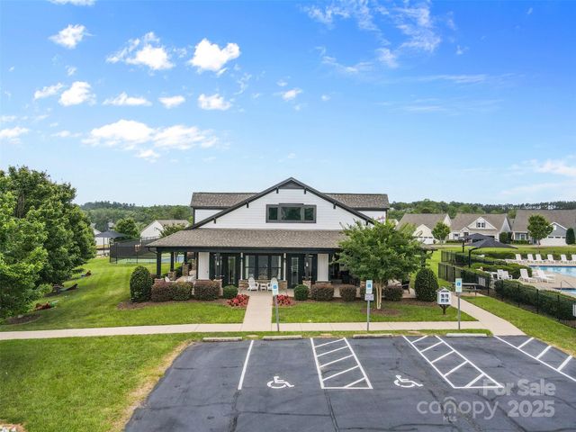 18568 Mainsail Court, Lancaster, SC 29720