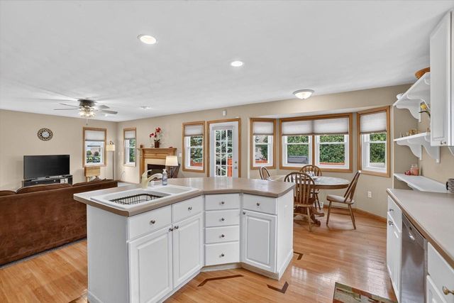3409 Kingsbridge Drive, Janesville, WI 53546
