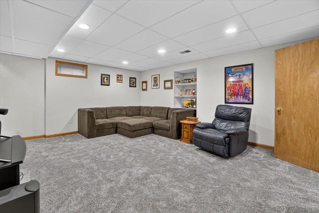 3409 Kingsbridge Drive, Janesville, WI 53546