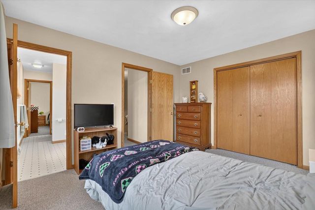 3409 Kingsbridge Drive, Janesville, WI 53546