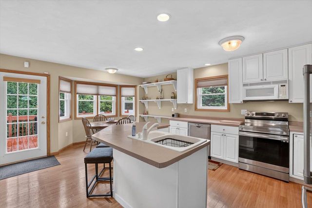 3409 Kingsbridge Drive, Janesville, WI 53546