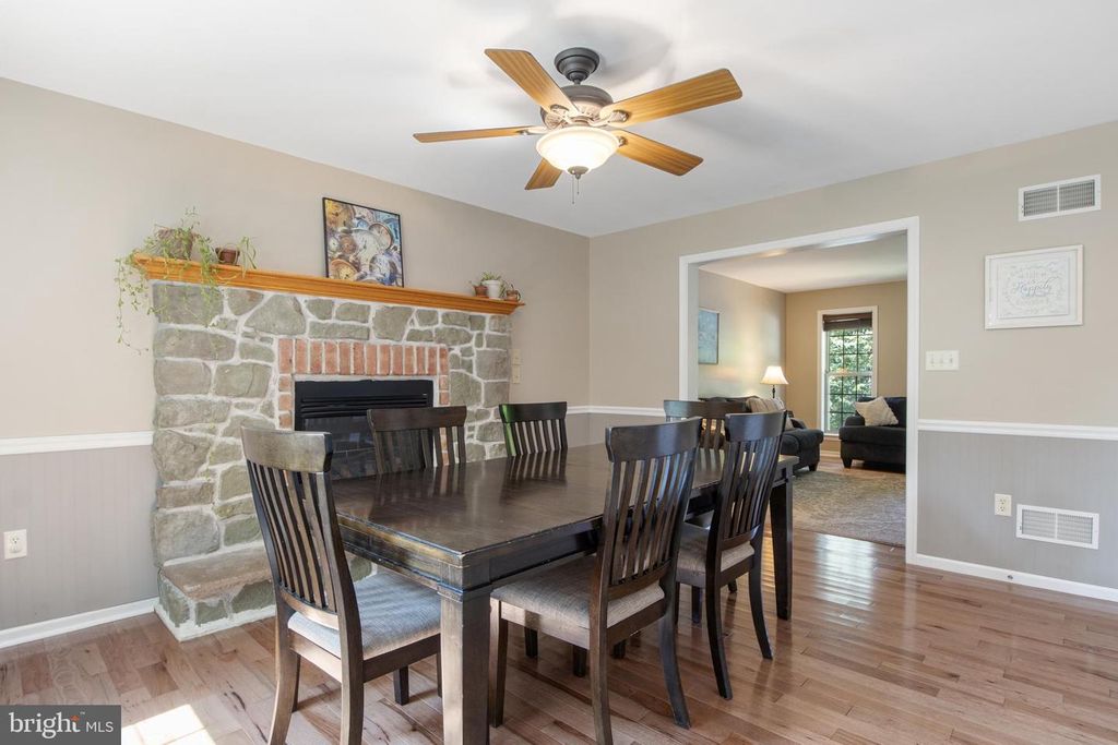 18 STONEWOOD DR, Jacobus, PA 17407