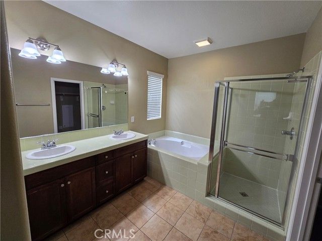 15247 Cambridge, Tustin, CA 92782