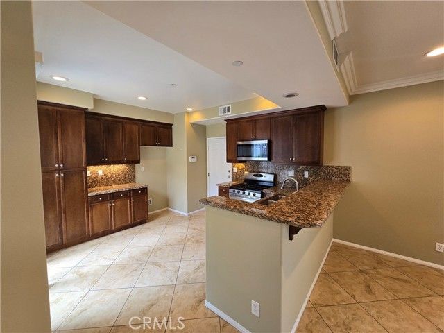 15247 Cambridge, Tustin, CA 92782