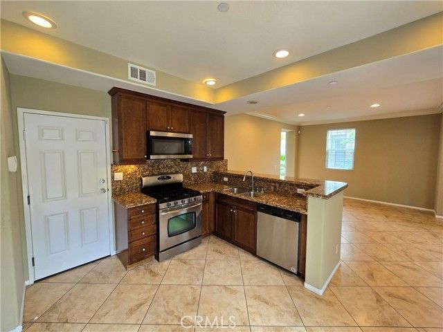 15247 Cambridge, Tustin, CA 92782