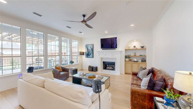 1831 Auburn Drive, Carrollton, TX 75007