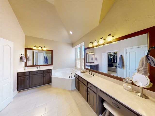 1831 Auburn Drive, Carrollton, TX 75007