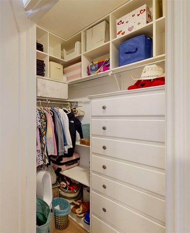 1831 Auburn Drive, Carrollton, TX 75007