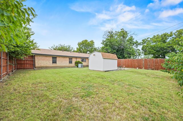 2633 Lasalle Drive, Irving, TX 75062