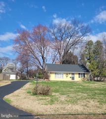 1414 HALLOWELL ST, Conshohocken, PA 19428