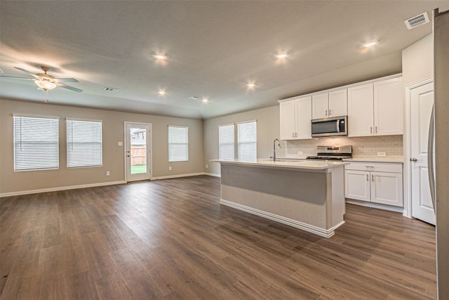 780 Moonlight Place, Lavon, TX 75166