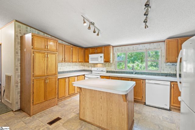 155 Shanel Drive, Woodruff, SC 29388