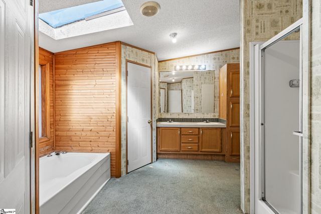 155 Shanel Drive, Woodruff, SC 29388